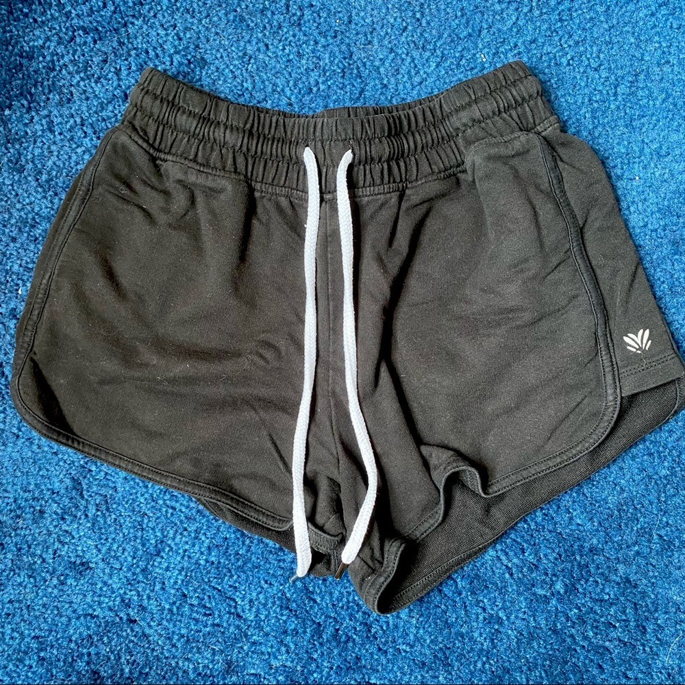 forever 21 black shorts